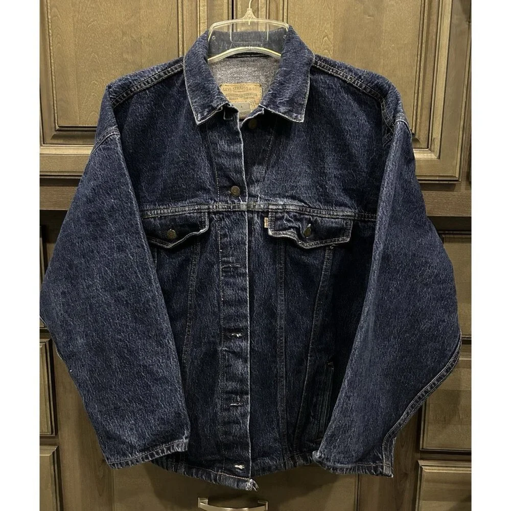 Levi’s Trucker Jacket Sz LARGE Denim Blue Jean Button Up Vintage 77934-8206 - Picture 1 of 16